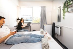 Sjónvarps- og/eða afþreyingartæki á YMCA Hostel