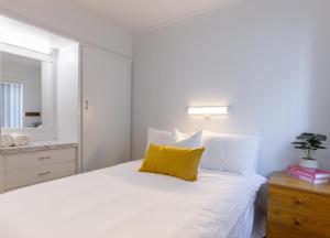 Ένα ή περισσότερα κρεβάτια σε δωμάτιο στο Boorolong 3 - Million dollar views on a budget +10 φωτογραφίες