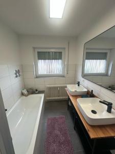 Koupelna v ubytování FeWo MaKi Schwarzwald Europa Park Rulantica Straßburg