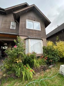 Το κτήριο όπου στεγάζεται  το δωμάτιο σε οικογενειακή κατοικία