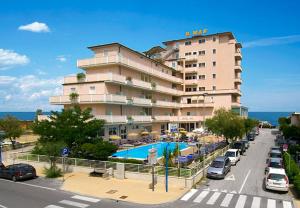 Bazén v ubytování Hotel Man nebo v jeho okolí
