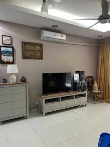 Μια τηλεόραση ή/και κέντρο ψυχαγωγίας στο K2 Villas Homestay