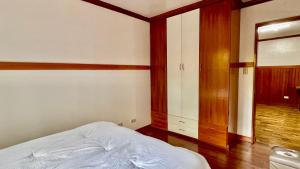 Katil atau katil-katil dalam bilik di Campjohnhay Forest Home B1F
