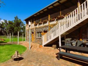 Pilliga Pottery Creative Farmstay外面的花园