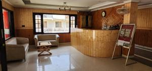 Afbeelding uit fotogalerij van Hotel Traveller Inn & Prathak Restaurant in Bhowāli +8 foto's