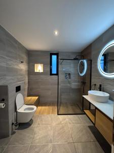 Bilik mandi di Mimosa Villas +25 gambar