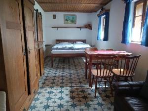 Posteľ alebo postele v izbe v ubytovaní Apartmány Pod jilmem