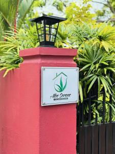 Chứng chỉ, giải thưởng, bảng hiệu hoặc các tài liệu khác trưng bày tại Aloe Serene