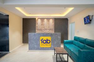 Posezení v ubytování FabHotel Three Waves- Nr LB Nagar Metro Station
