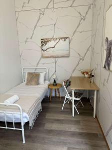 Katil atau katil-katil dalam bilik di Comfy Single Room in Guildford West with Easy Access - Shared Bathroom
