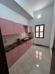 Kuchyň nebo kuchyňský kout v ubytování Hridayam Kashi Homestay