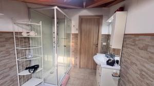 Koupelna v ubytování B&B Origa Private Pool