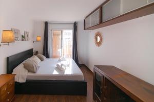 Фотография из галереи WELCS APARTAMENTO 200 PDA CON TERRAZA y PISCINA в Палафружеле