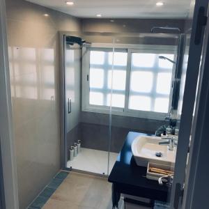 Koupelna v ubytování Apartamento Superior Alay en Puerto Marina playa