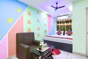 Posezení v ubytování FabHotel JBL - Near Kolkata Airport
