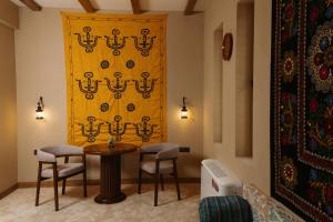 Χώρος καθιστικού στο Karvon saroy hotel