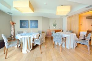 Posedenie v ubytovaní Hotel Norat Marina & Spa 4* Superior