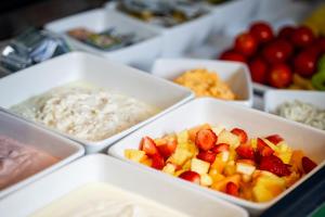 Makanan di atau berdekatan hotel