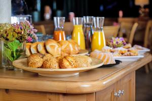 Makanan di atau berdekatan hotel