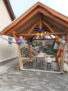 Patio alebo iná vonkajšia časť ubytovania Tihanyi Vendégház