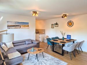 Posezení v ubytování Ganz Frisch Ferienwohnung bis 6 Personen an der Nordsee