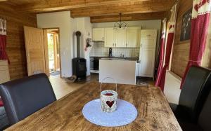 Kuchyň nebo kuchyňský kout v ubytování Ferienhaus Mörthandrä