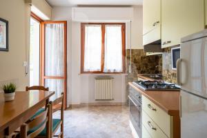 Cucina o angolo cottura di Homiday - Via Michetti