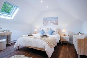 Voodi või voodid majutusasutuse The Carthouse - 1 Bedroom Cottage - Princes Gate toas