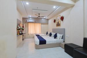 Afbeelding uit fotogalerij van The Castle Crown - Hotel Lord Krishna Dham in Dwarka