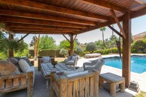 Bazén v ubytovaní Villa Casa Sol Encantadora villa con piscina alebo v jeho blízkosti