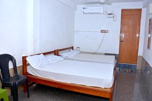 Φωτογραφία από το άλμπουμ του YJS Guest House Pondicherry σε Virāmpattinam