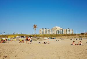 Ein Strand an oder in der Nähe des Hotels