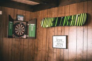 Foto dalla galleria di Rustic Cabin Rental with a Hot Tub near Windham, New York a Windham