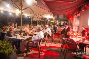 Hosté ubytování Le Palmarès - Brasserie & Hôtels + 34 fotografií