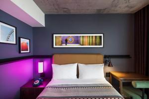 Gallery image of Moxy Montreal Downtown in Montréal