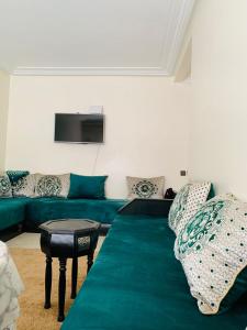 Posezení v ubytování Spacious apartment for families juste pour les familles