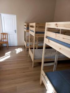 Postel nebo postele na pokoji v ubytování Loksa laagripaik