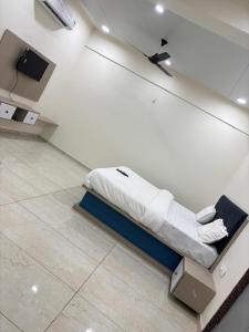 Φωτογραφία από το άλμπουμ του Hotel Radhe Palace σε Sārsa