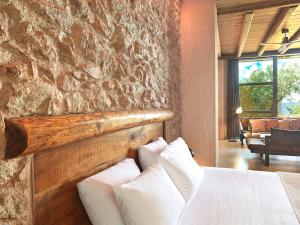 Postel nebo postele na pokoji v ubytování Sea View Garden Suites + 30 fotografií