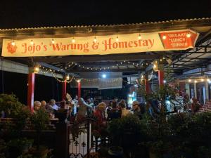 Hosté ubytování Warung Jojo and Homestay