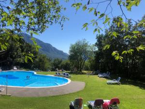 Bazén v ubytovaní Hotel Tenz alebo v jeho blízkosti