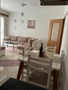 Posezení v ubytování Sugena Apartments