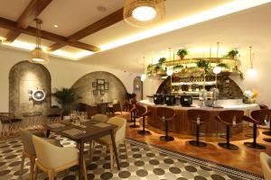 Area soggiorno di Guilin O-LIVE Social Hotel -Riverside -Adjacent Elephant Hill -Pedestrian Street-Twin Towers-Mediterranean style