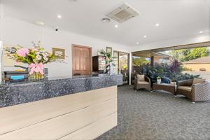 Posezení v ubytování Macquarie Barracks Motor Inn