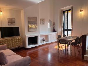 A television and/or entertainment centre at Palazzo Velli Suites