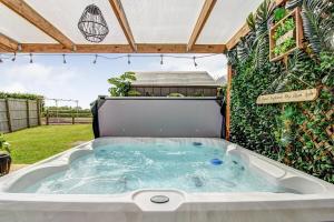 Φωτογραφία από το άλμπουμ του Highest Point in Chester: Hot Tub and Parking στο Τσέστερ +21 φωτογραφίες