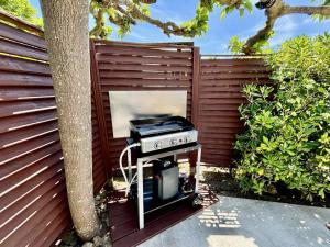 Imagen de la galería de Mazet Climatisé avec Parking et Piscine - FR-1-816-26, en Le Lavandou 16 fotos más