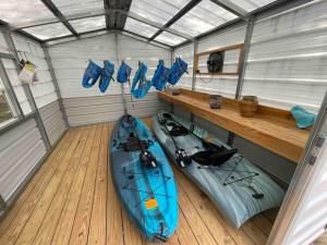 Gallery image ng Relax & Play with Kayaks, Ping Pong & Arcade Table sa Anderson