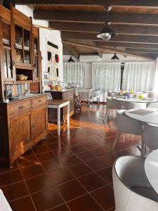 Cucina o angolo cottura di Agriturismo Nuraghe Tuttusoni