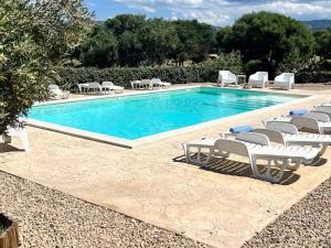 Piscina di Agriturismo Nuraghe Tuttusoni o nelle vicinanze